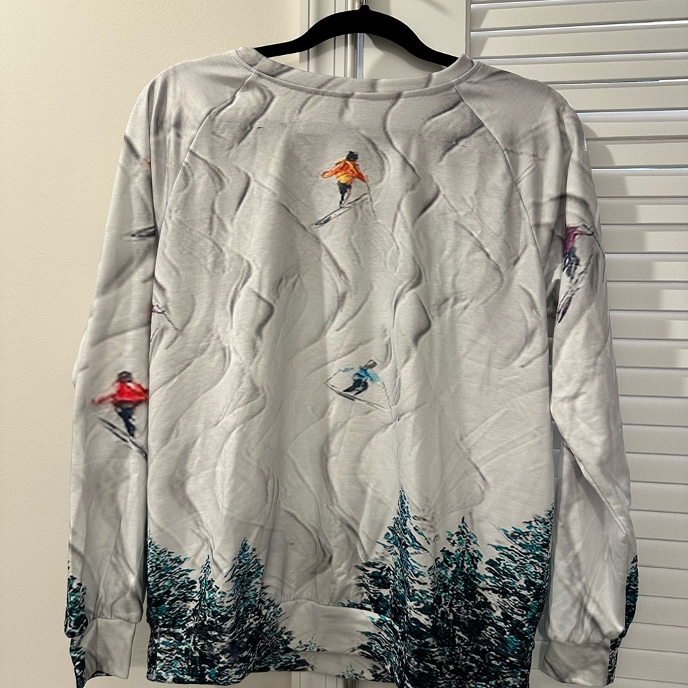 Source Unknown White and Orange Graphic Hoodie